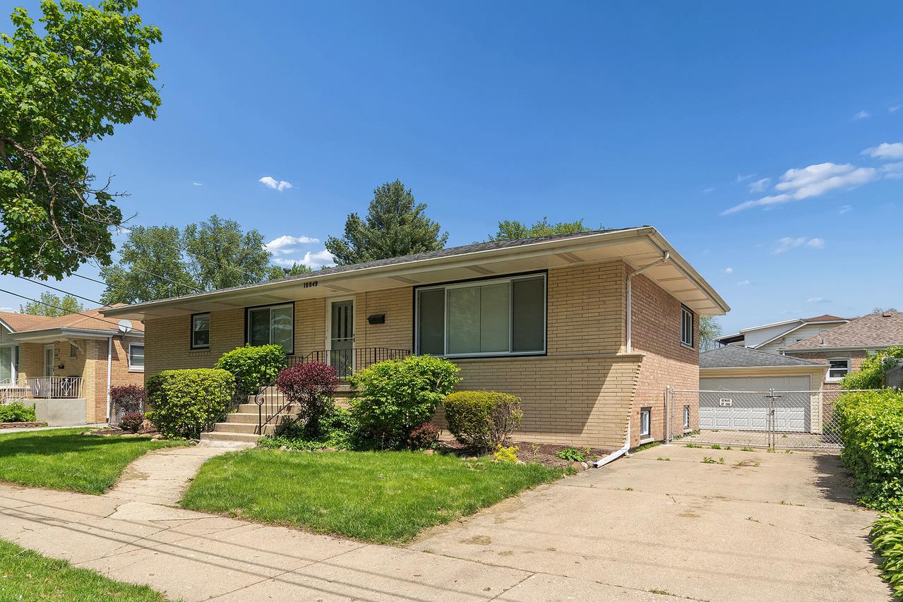 10849 S Christiana Ave., Chicago, IL 60655