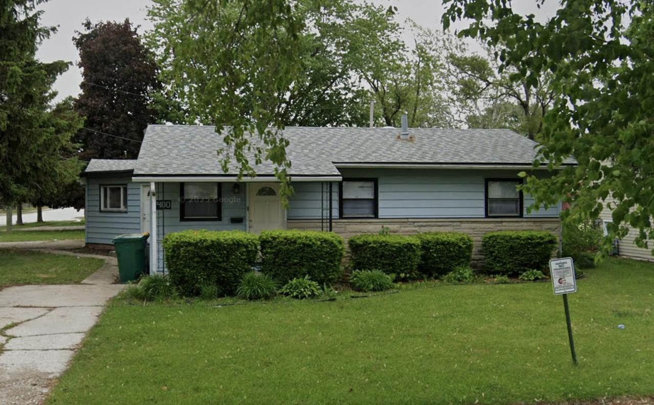 400 W Bellarmine Dr., Joliet, IL 60436