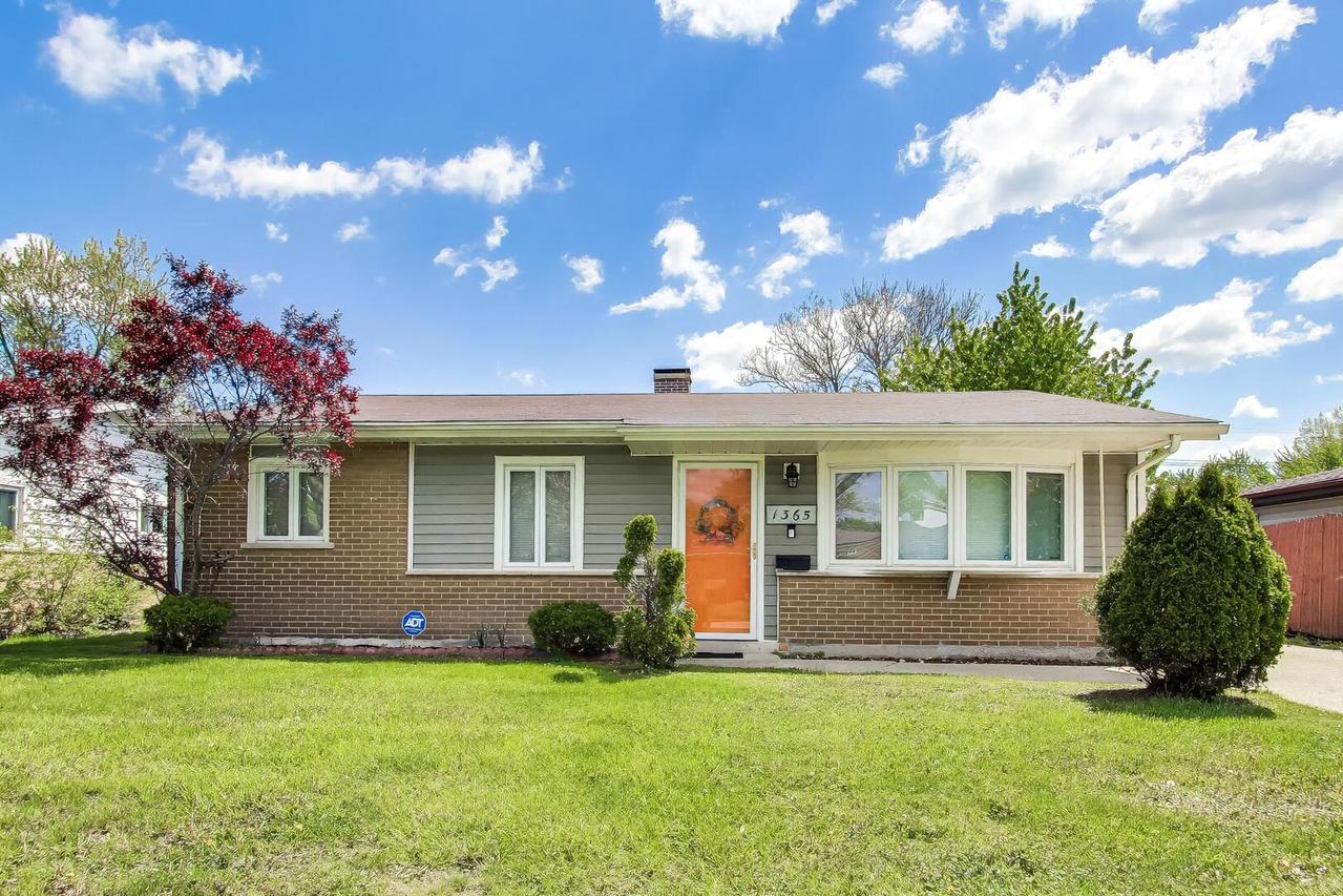 1365 Freeland Ave., Calumet City, IL 60409