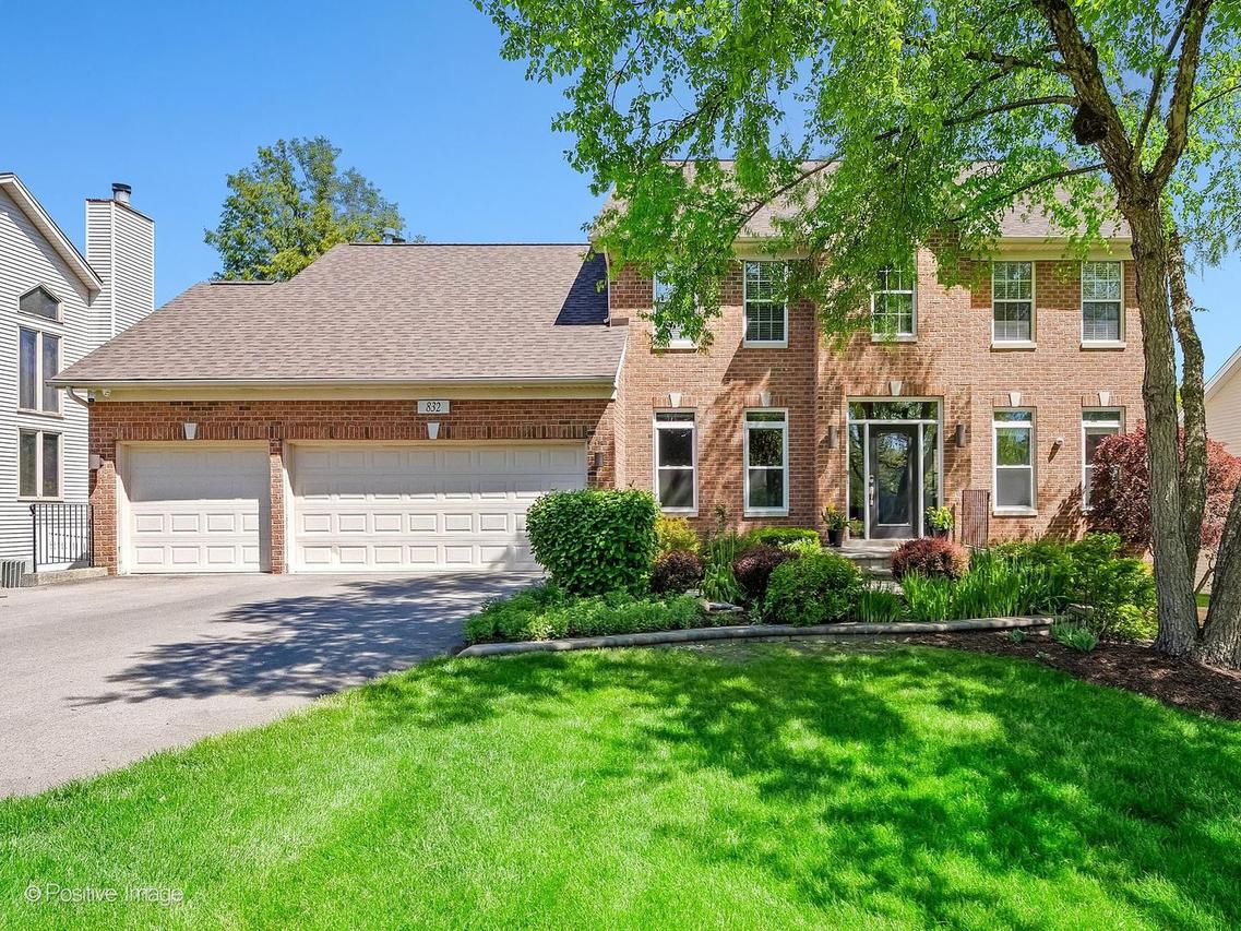 832 Bemis Rd., Glen Ellyn, IL 60137