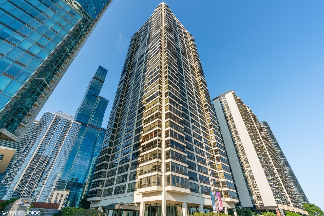 360 E Randolph St. #1208, Chicago, IL 60601