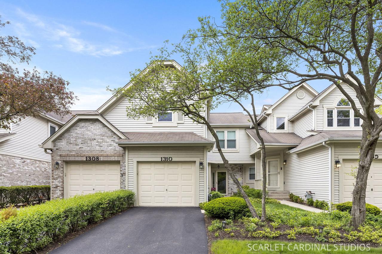 1310 Tennyson Ln., Naperville, IL 60540