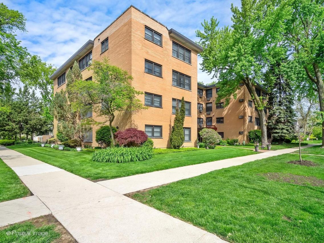 500 Washington Blvd. #301, Oak Park, IL 60302