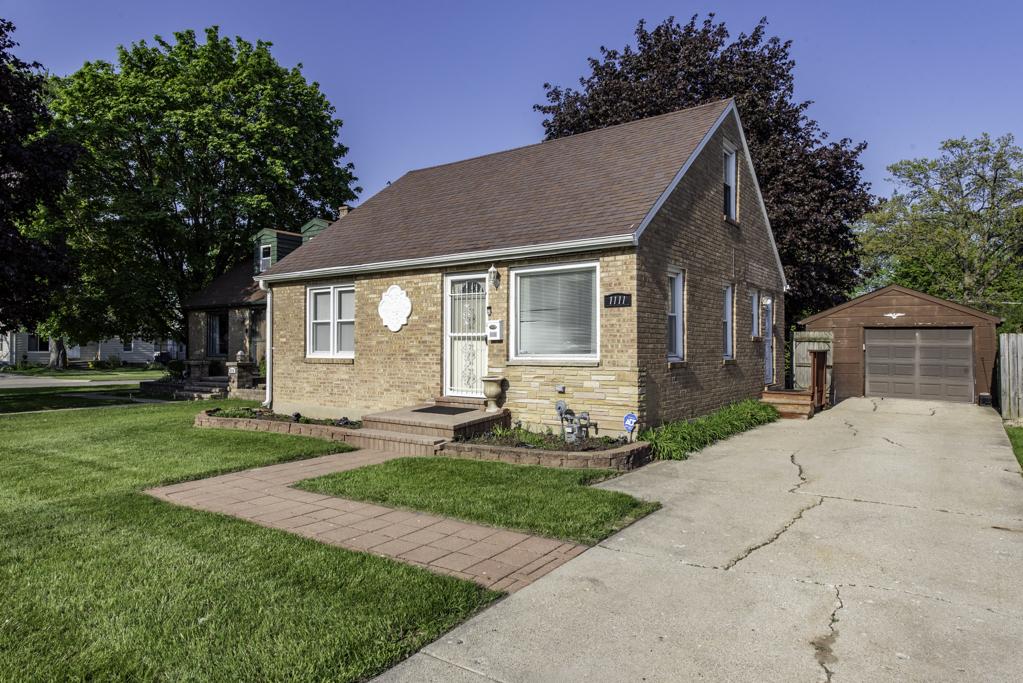 1111 N Berwick Blvd., Waukegan, IL 60085