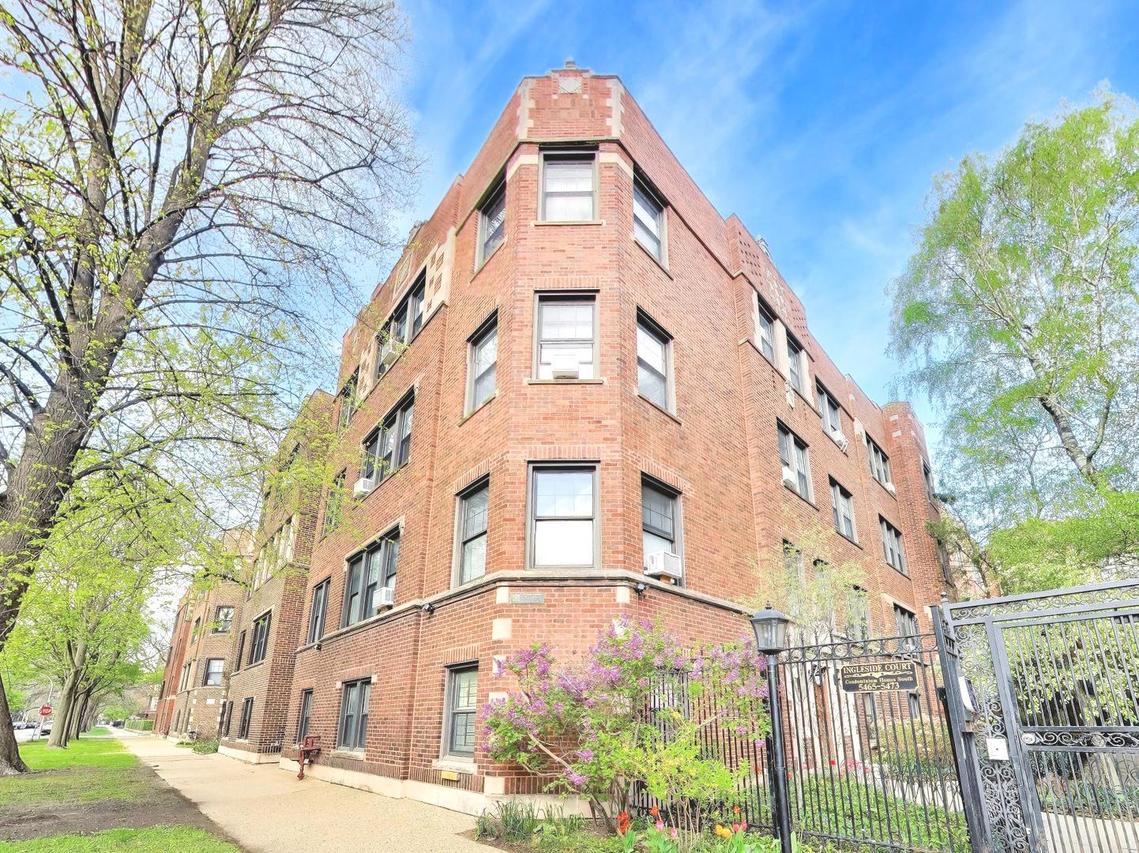 5465 S Ingleside Ave. #2W, Chicago, IL 60615