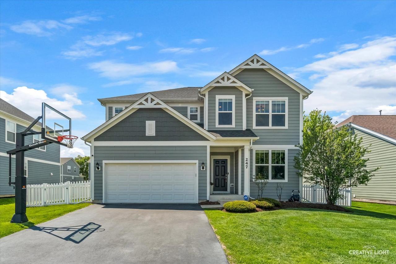 247 Carole St., Sugar Grove, IL 60554