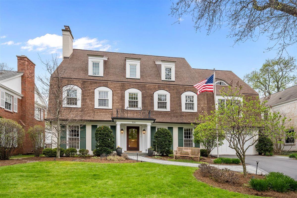 520 Greenwood Ave., Kenilworth, IL 60043