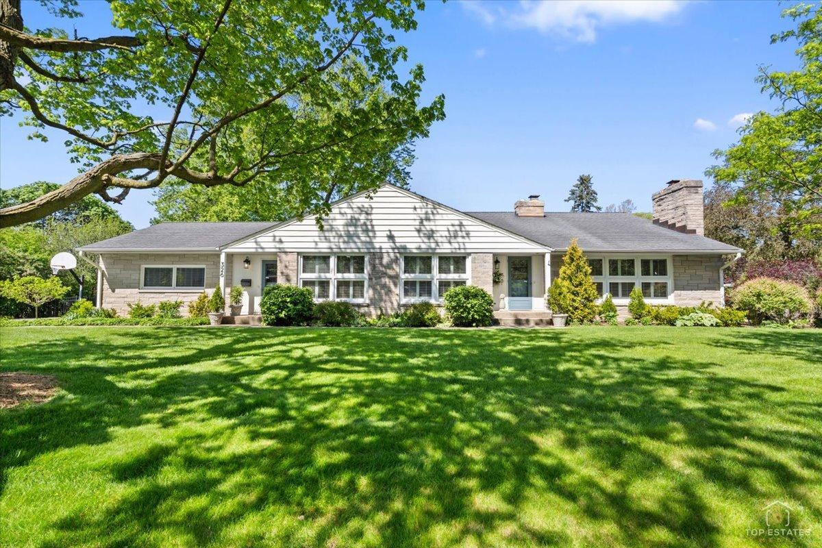 326 Charles St., Geneva, IL 60134
