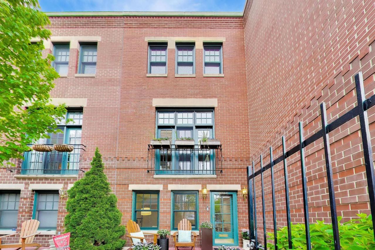 2652 N Southport Ave. #C, Chicago, IL 60614