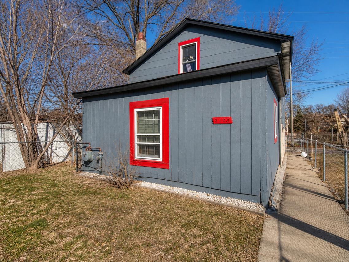 8723 S Eggleston Ave., Chicago, IL 60620