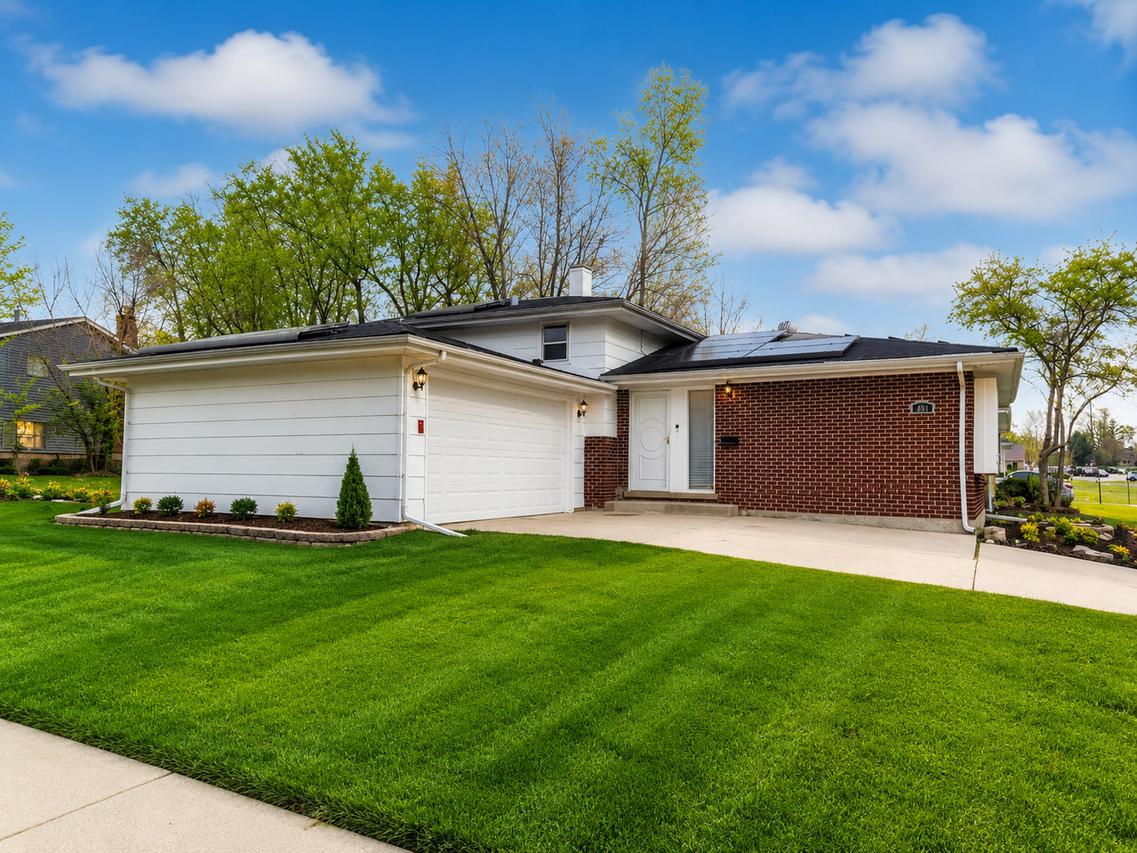 1001 Blackhawk Dr., University Park, IL 60484