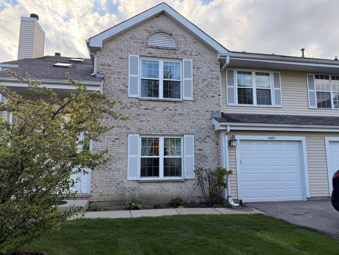 4483 Brighton Ct., Gurnee, IL 60031
