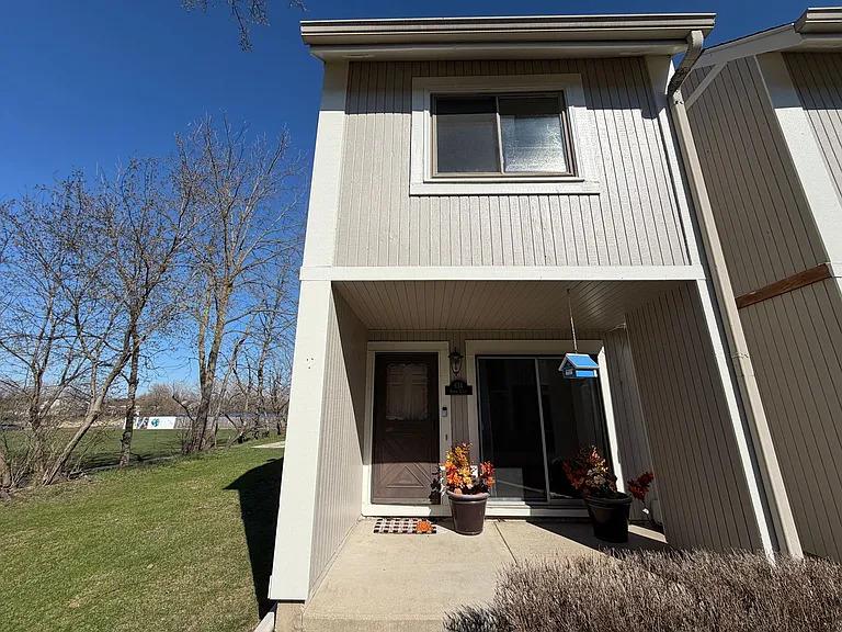 634 Robin Ct., Grayslake, IL 60030