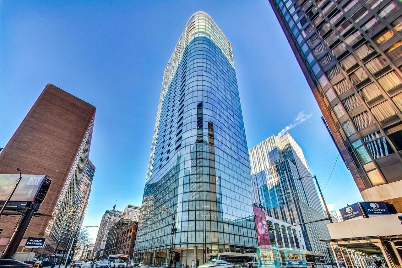 600 N Fairbanks Ct. #3307, Chicago, IL 60611