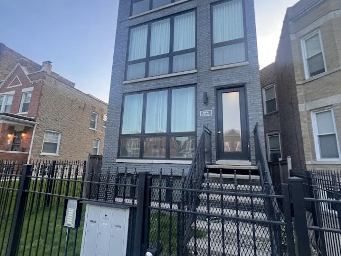 6606 S University Ave. #2, Chicago, IL 60637