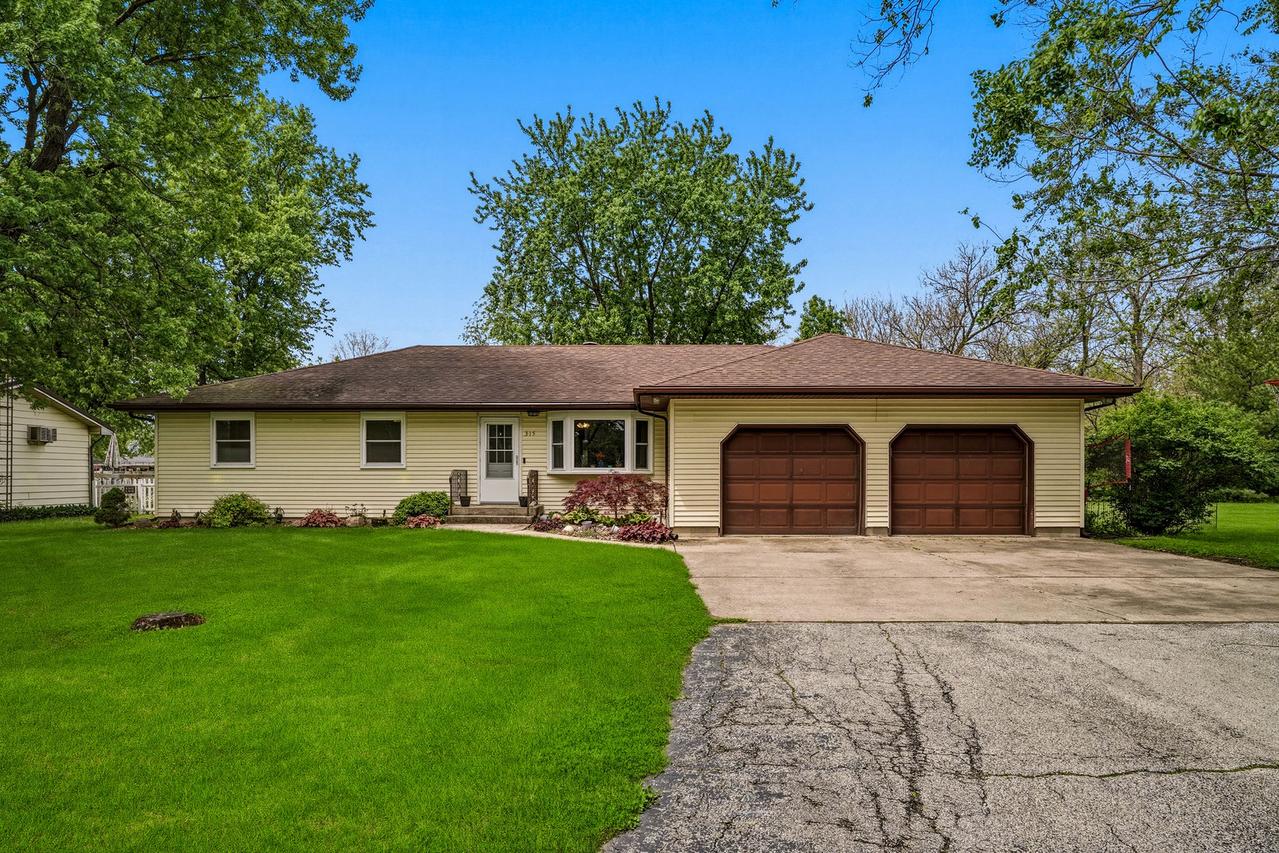 315 Peach St., Chebanse, IL 60922