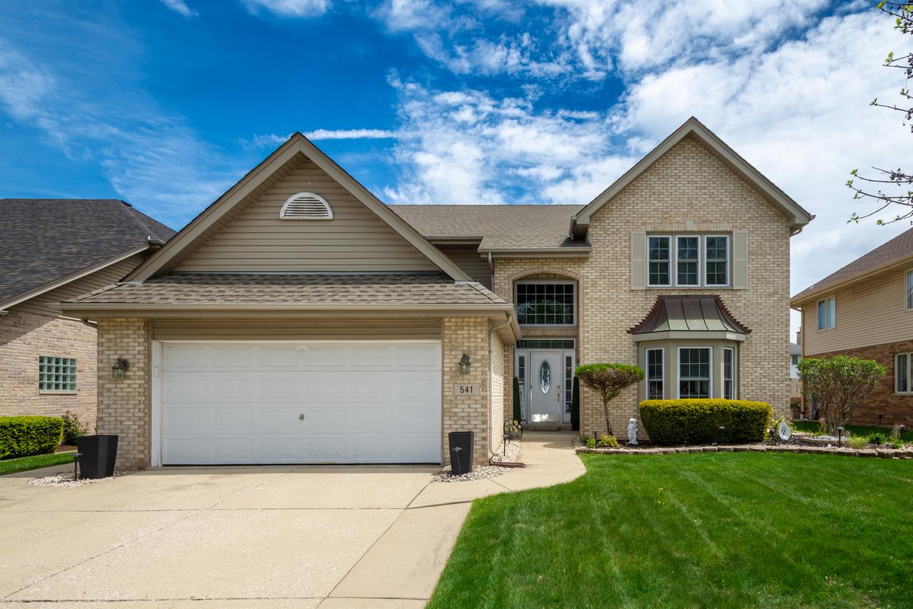 541 N 4th Ave., Addison, IL 60101