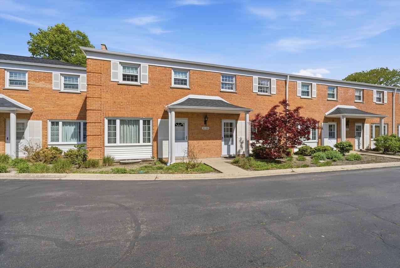 2138 Rugen Rd. #A, Glenview, IL 60026