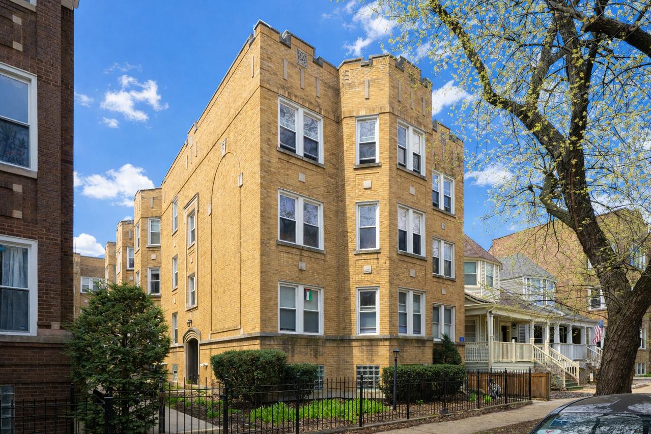 1531 W Rosemont Ave. #2N, Chicago, IL 60660