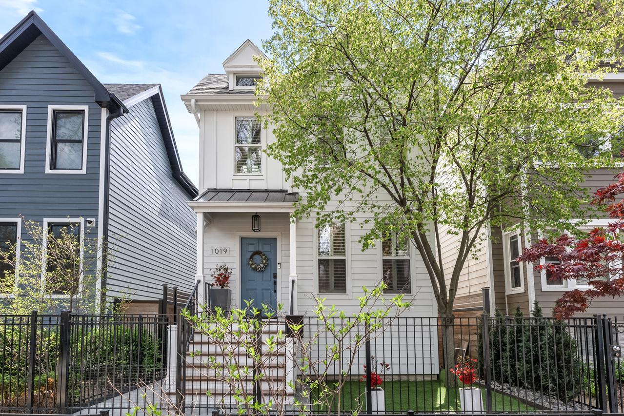 1019 W George St., Chicago, IL 60657