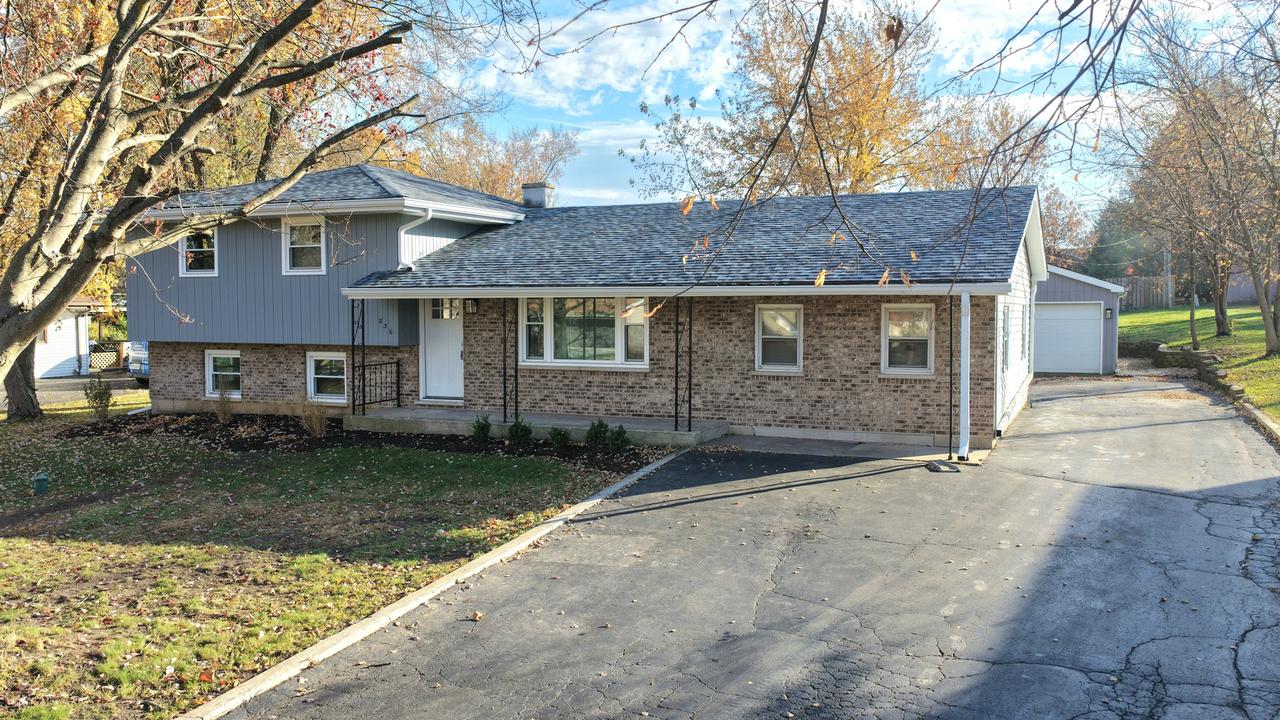 836 Regent St., New Lenox, IL 60451