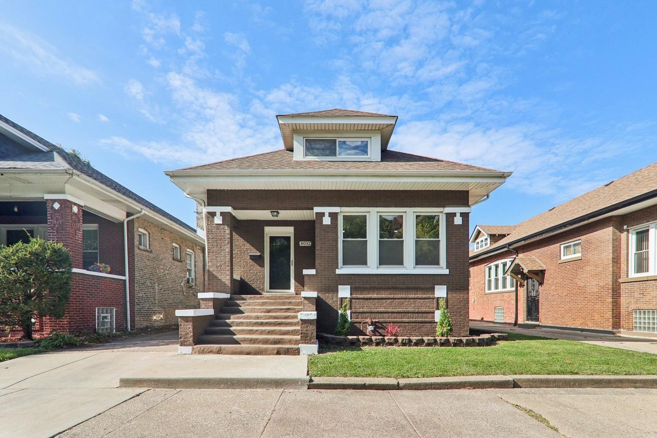 8032 S Carpenter St., Chicago, IL 60620