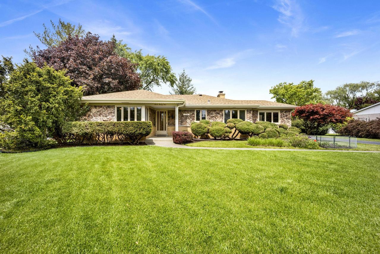 18W724 20th Pl., Lombard, IL 60148