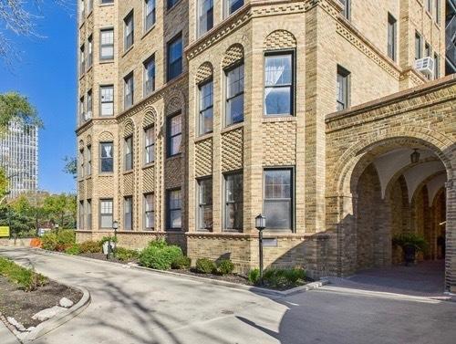 7321 S South Shore Dr. #7B, Chicago, IL 60649