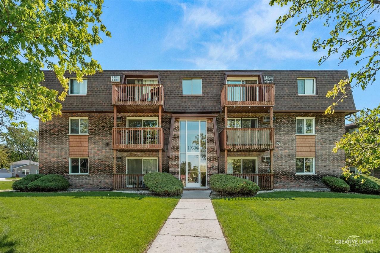 19330 Wolf Rd. #9, Mokena, IL 60448