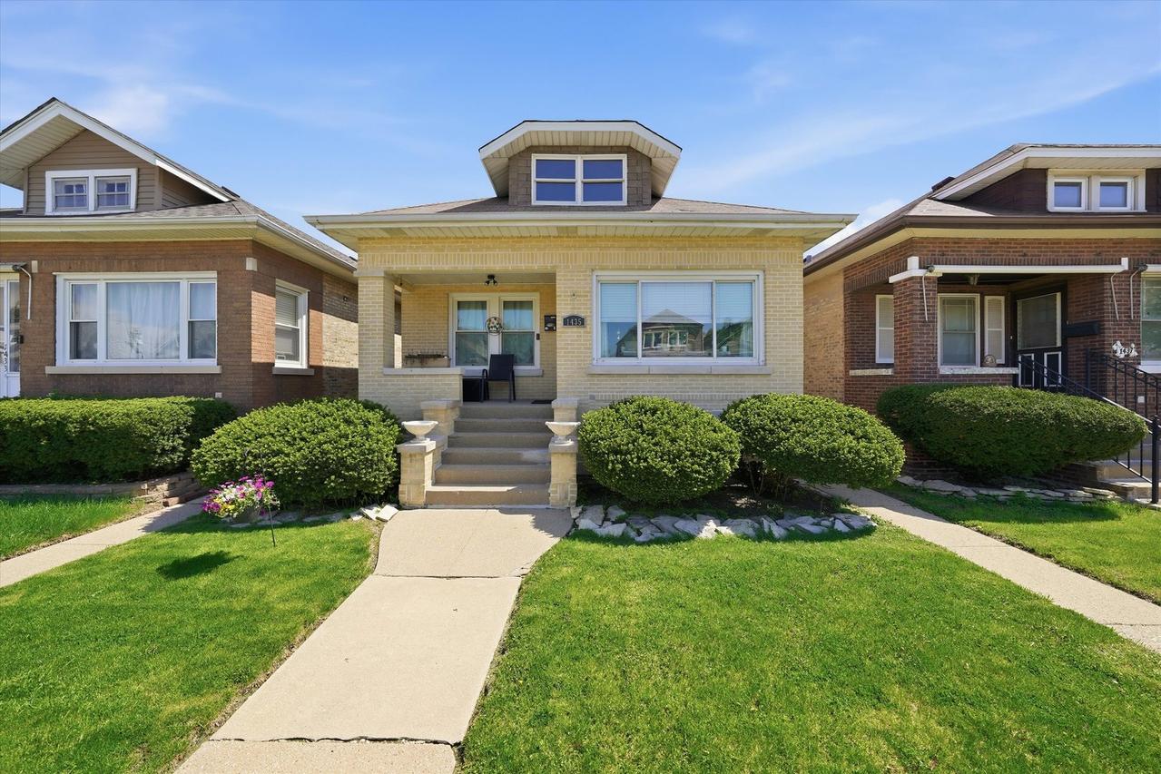 1435 East Ave., Berwyn, IL 60402