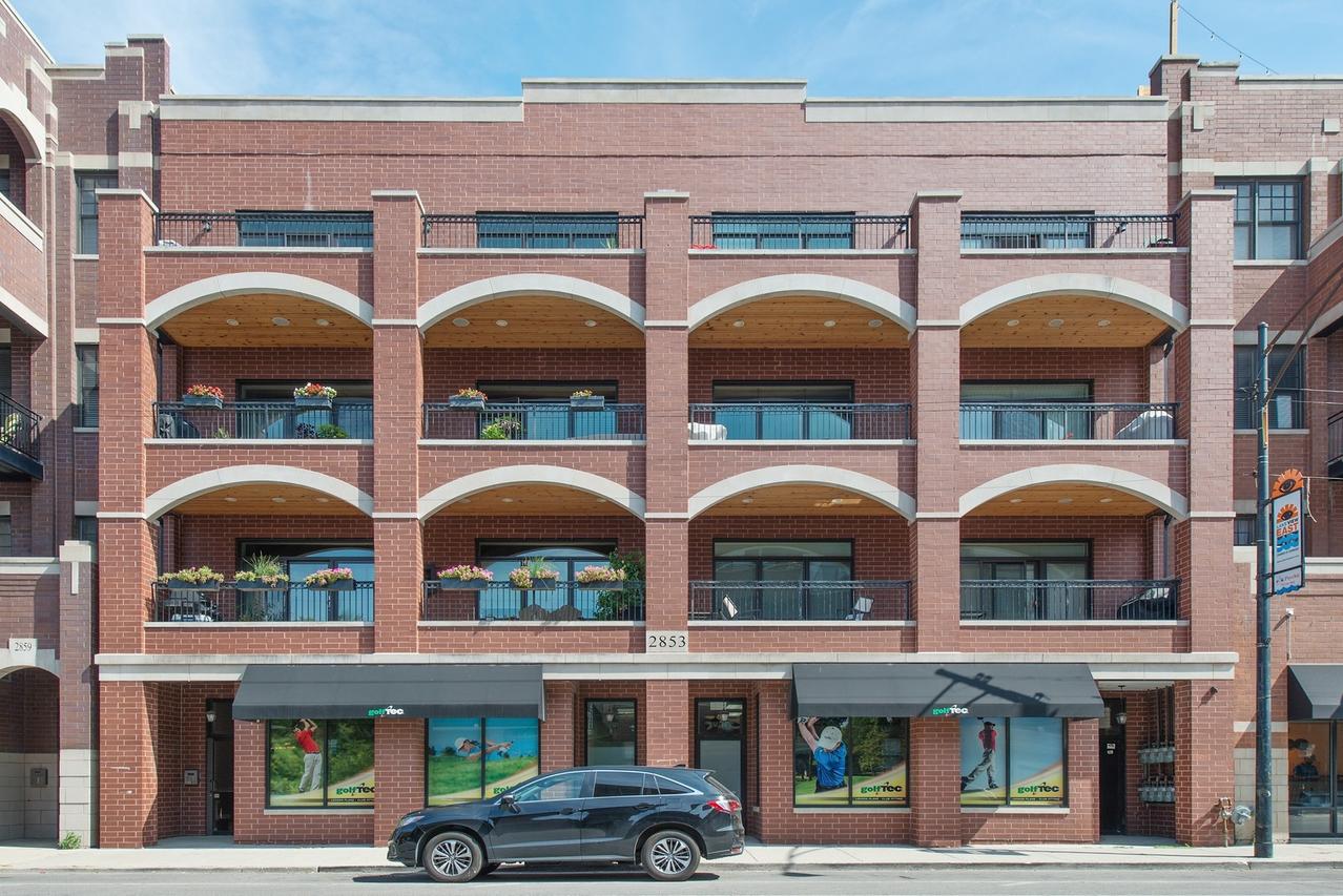 2853 N Halsted St. #202, Chicago, IL 60657