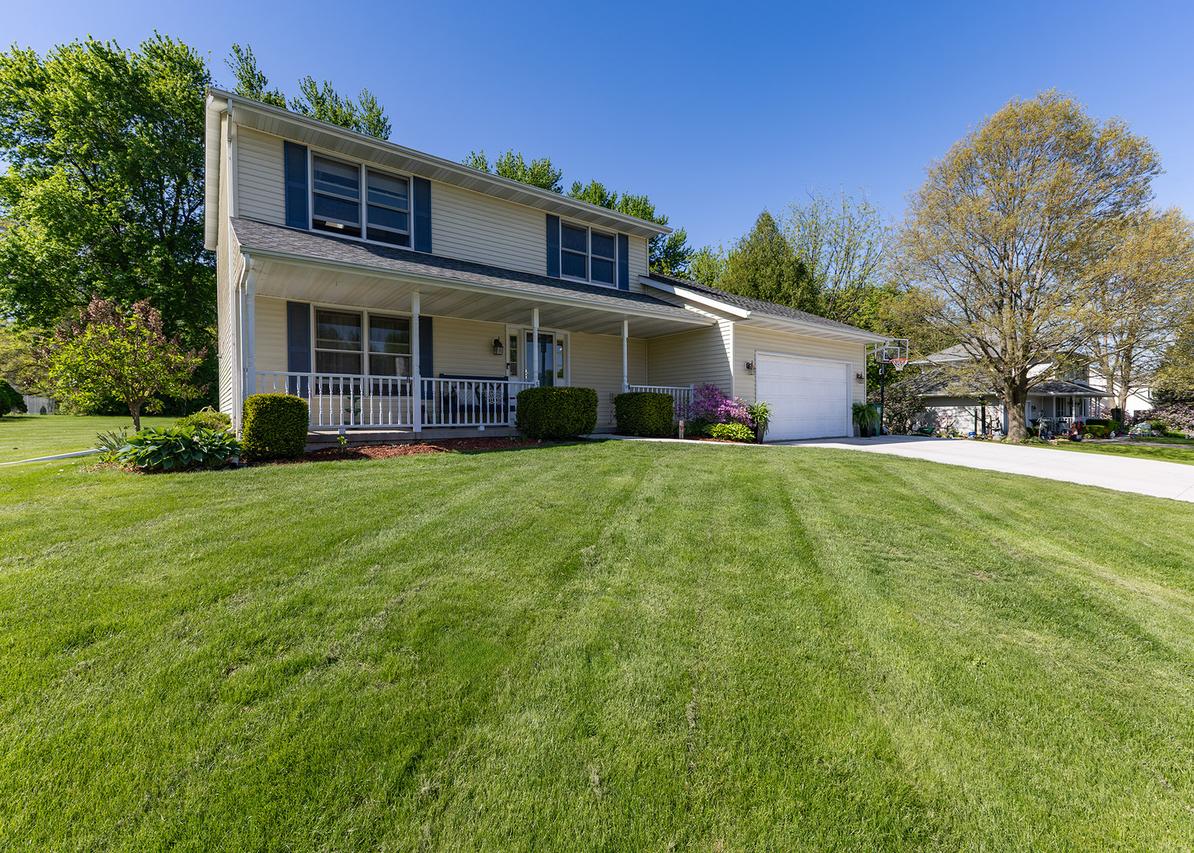 57 Deer Path Ct., Geneseo, IL 61254