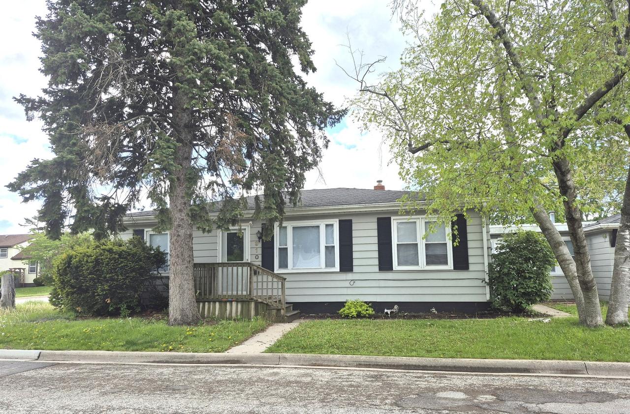 910 Cleary Ave., Joliet, IL 60435