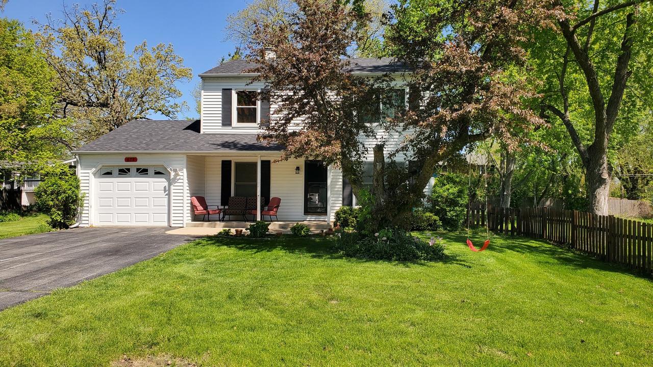 678 Ray Ave., West Chicago, IL 60185