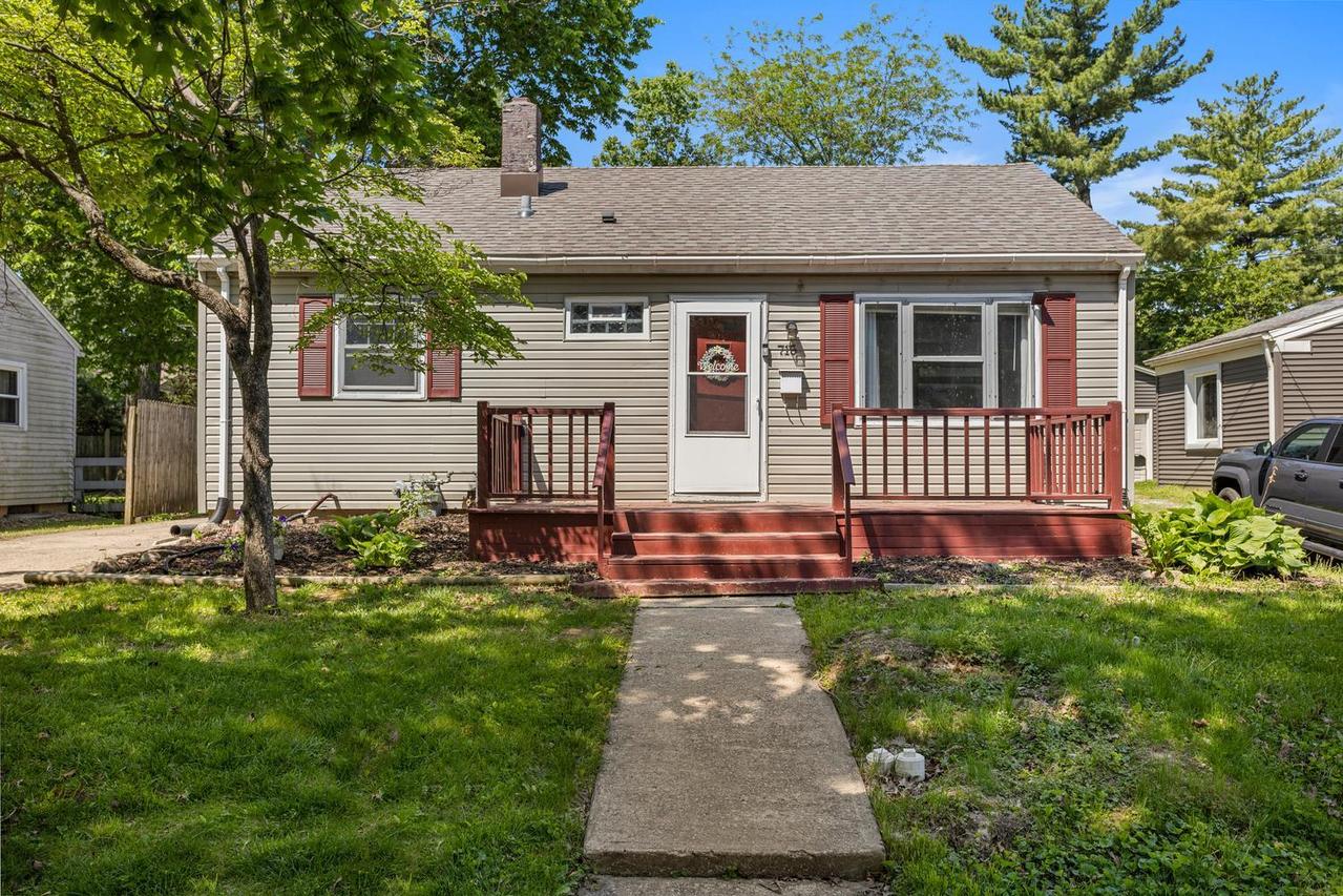 715 Foley Ave., Champaign, IL 61820
