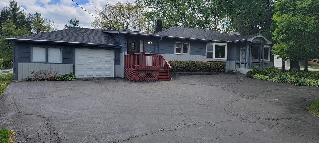 24049 W Grass Lake Rd., Antioch, IL 60002