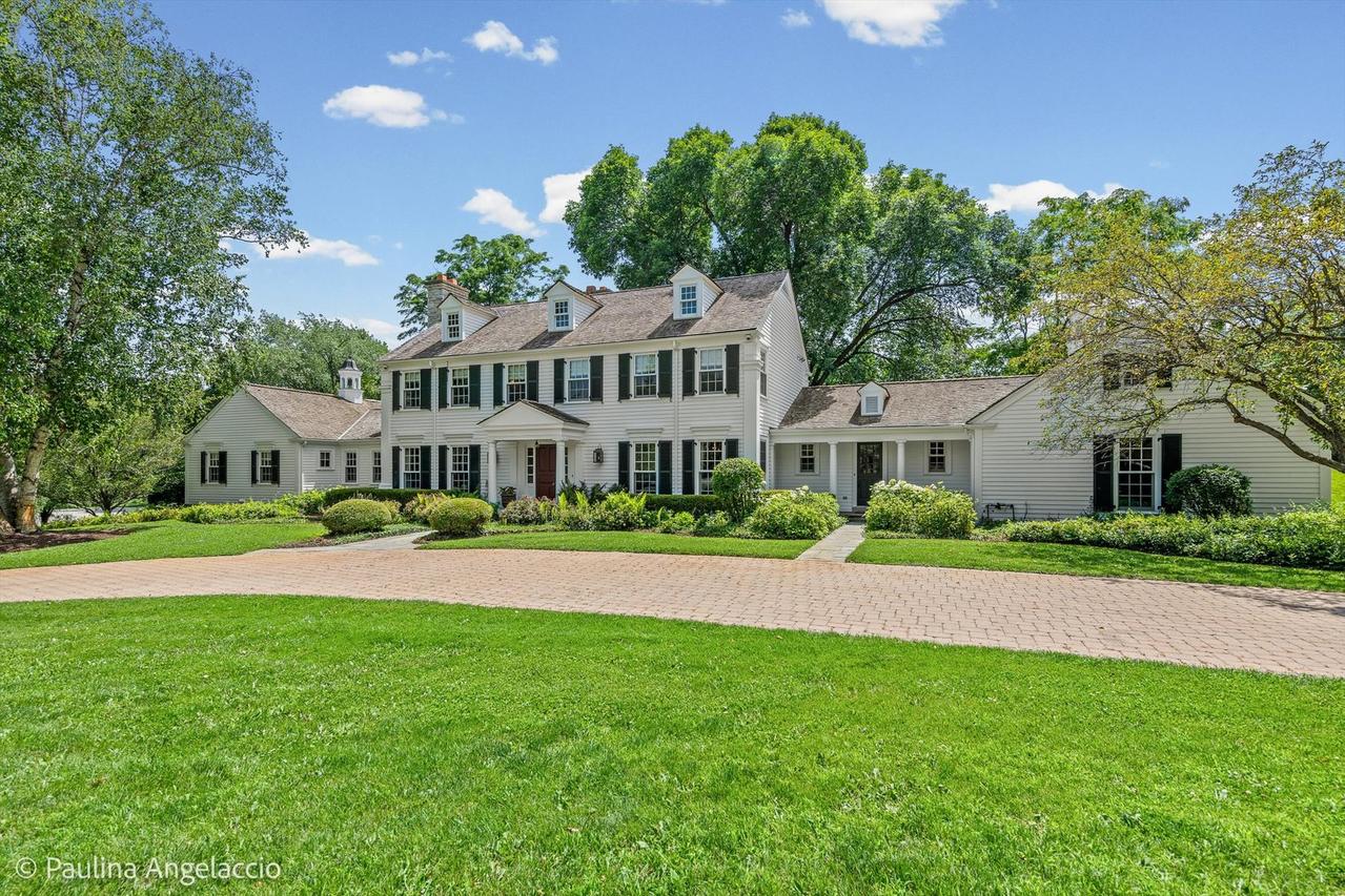 13 Deepwood Rd., Barrington Hills, IL 60010