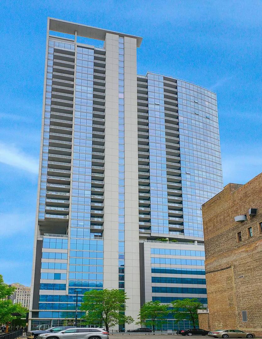 303 W Ohio St. #2902, Chicago, IL 60654