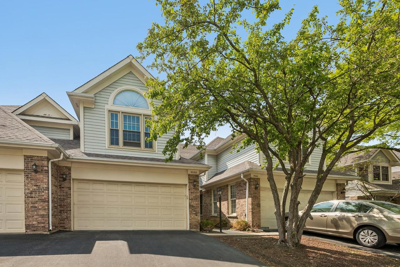 9038 Delphia Ave., Des Plaines, IL 60016