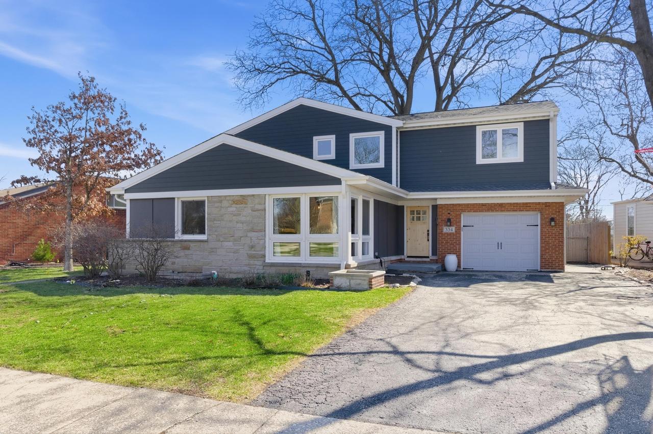 334 E Huntington Ln., Elmhurst, IL 60126