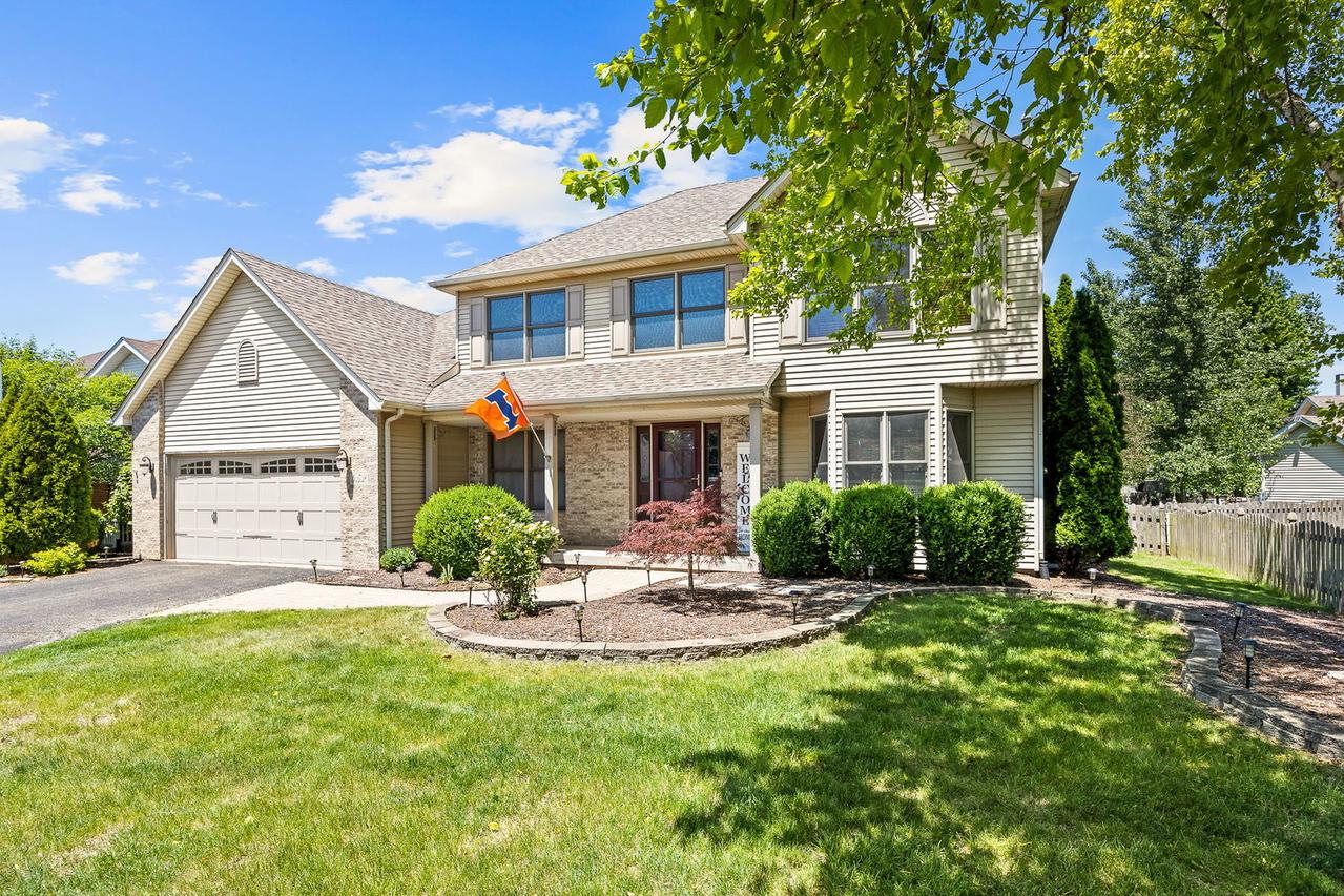 452 Windsor Dr., Oswego, IL 60543