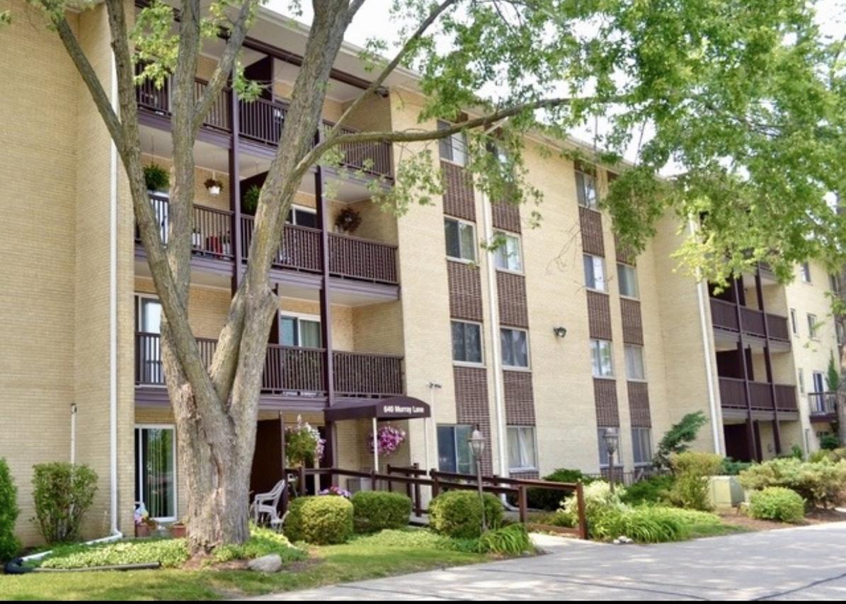 650 Murray Ln. #416, Des Plaines, IL 60016
