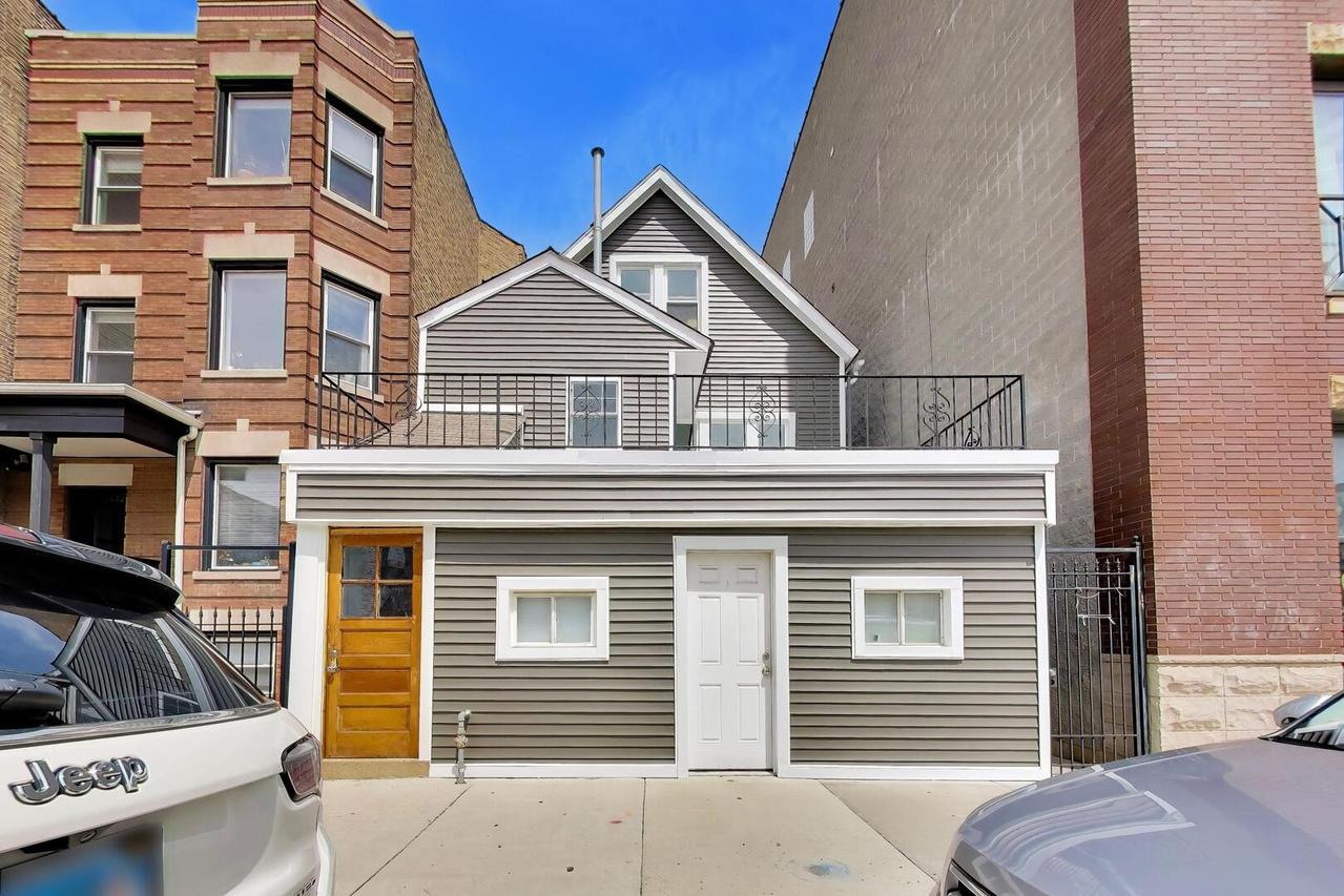 3450 W Diversey Ave., Chicago, IL 60647