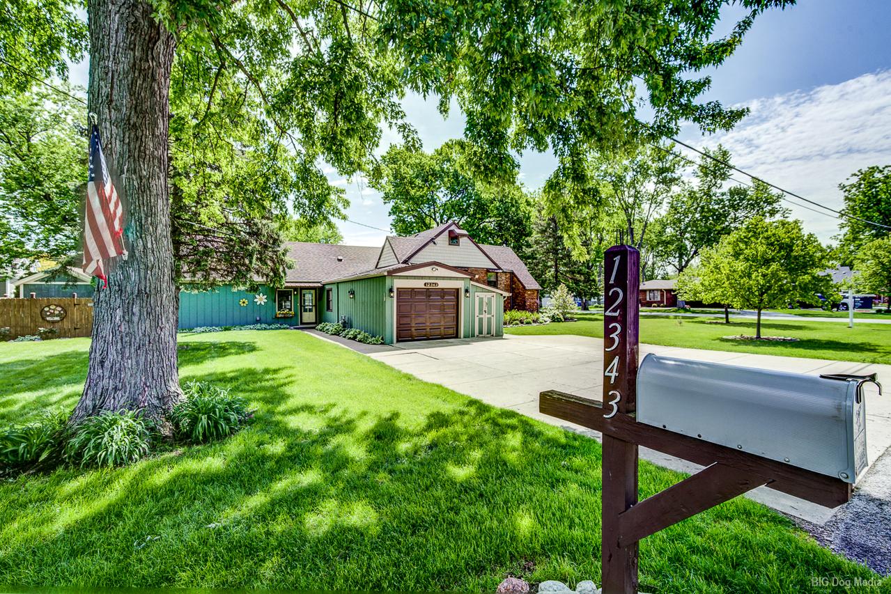 12343 S 70th Ave., Palos Heights, IL 60463