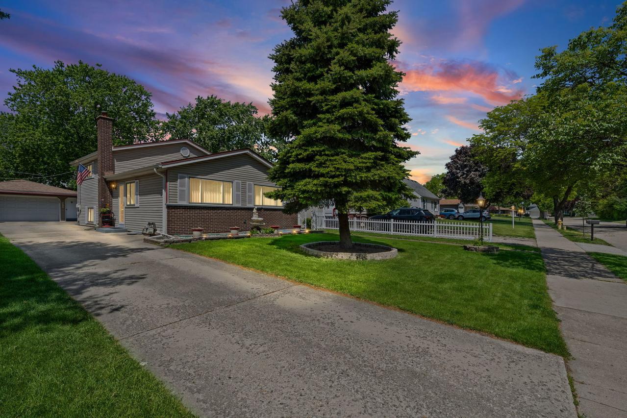 530 N Westwood Ave., Lombard, IL 60148