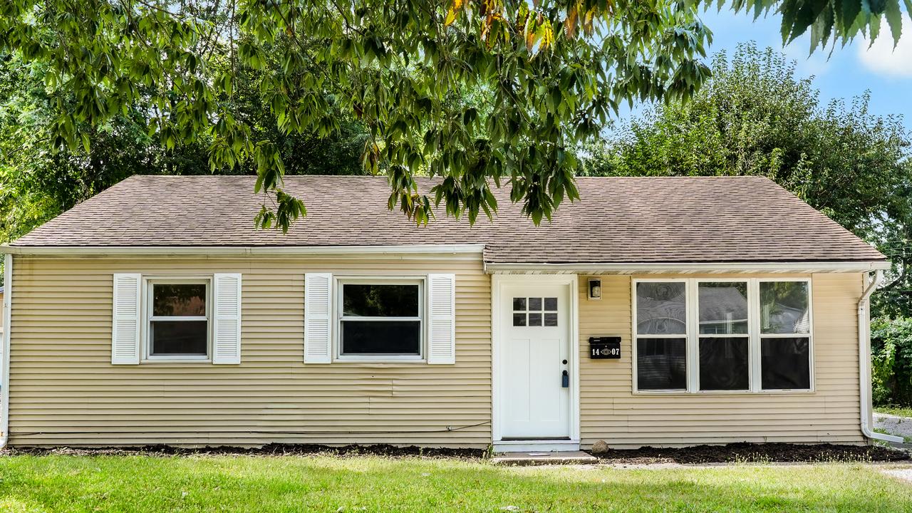 1407 Paula Dr., Champaign, IL 61821