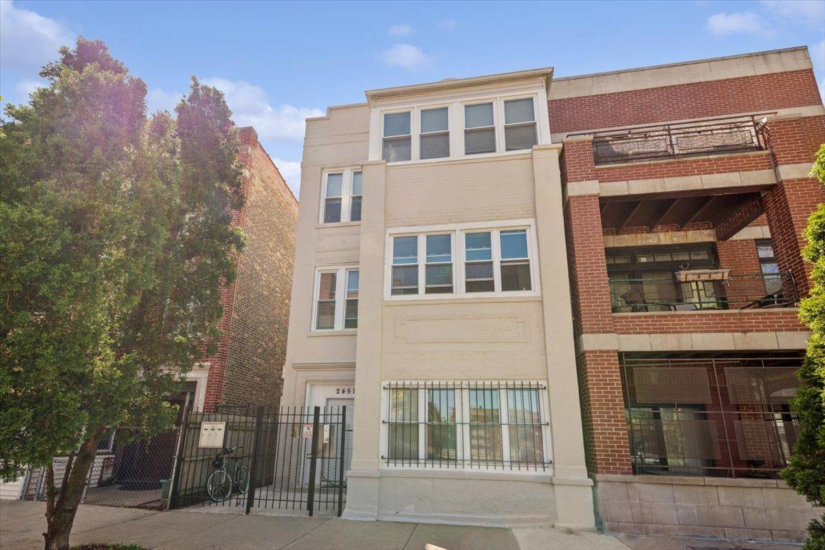 2451 W Rice St., Chicago, IL 60622