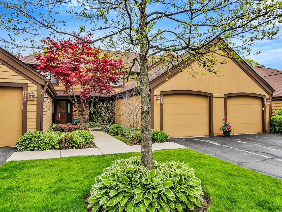 1336 Fairfax Ln., Buffalo Grove, IL 60089