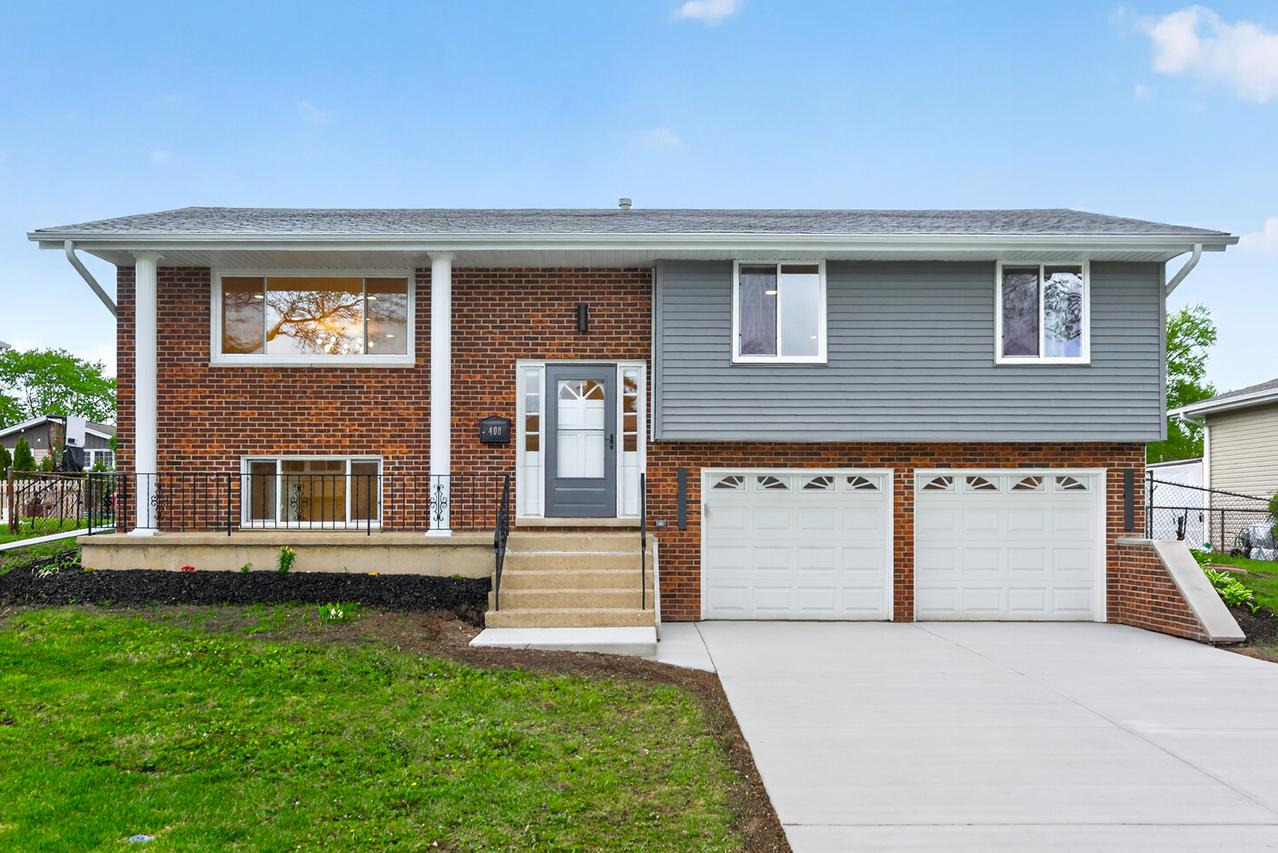 408 Desmond Dr., Schaumburg, IL 60193