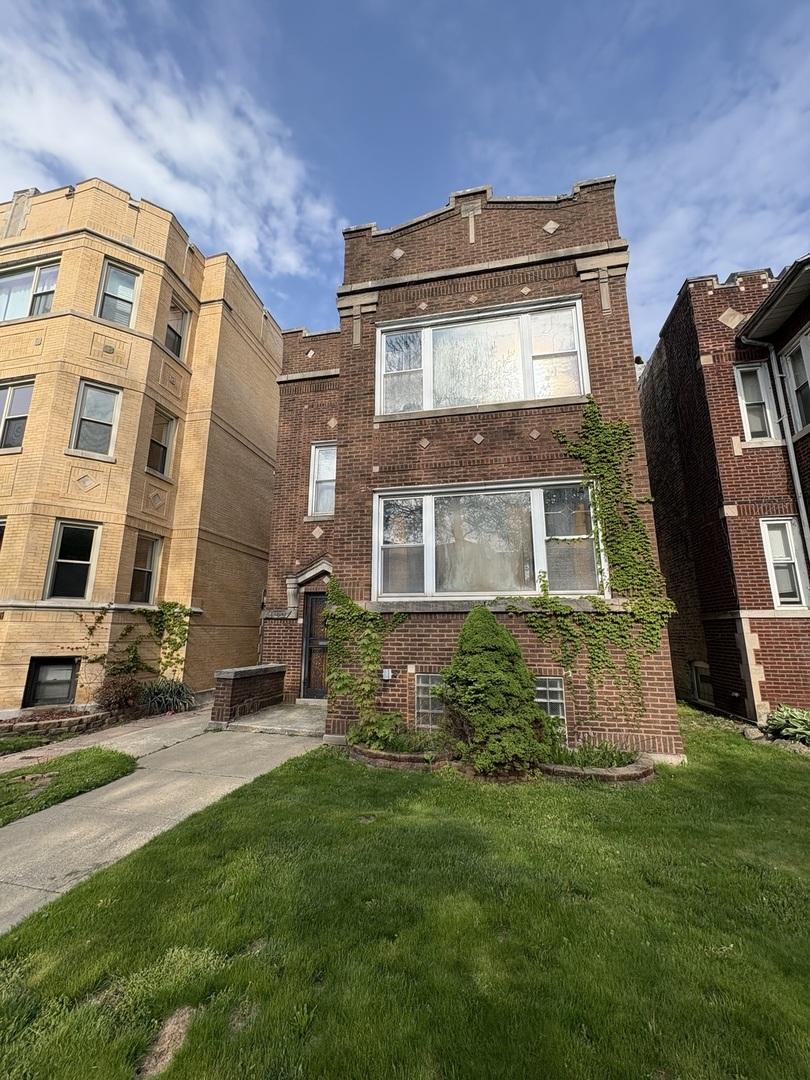 7811 S East End Ave., Chicago, IL 60649